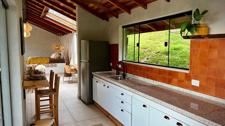 Cabana Rinoceronte - banheira vista Pedra do Baú