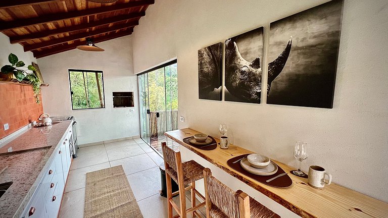 Cabana Rinoceronte - banheira vista Pedra do Baú