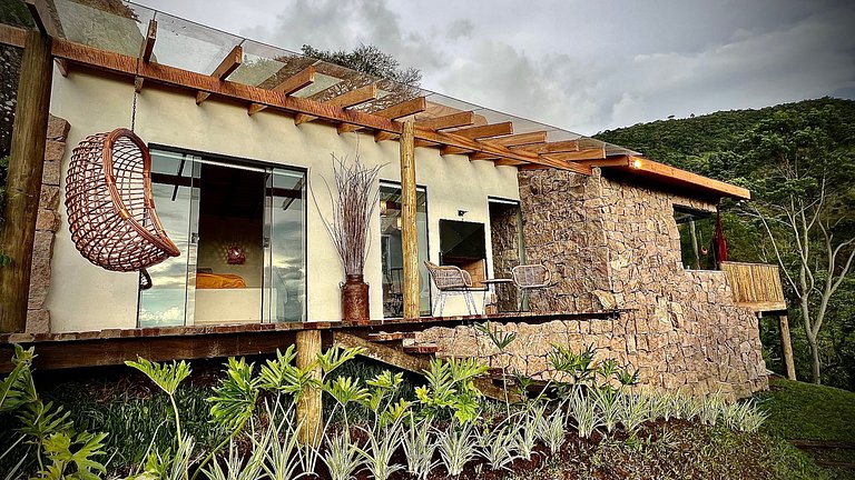 Cabana Rinoceronte - banheira vista Pedra do Baú