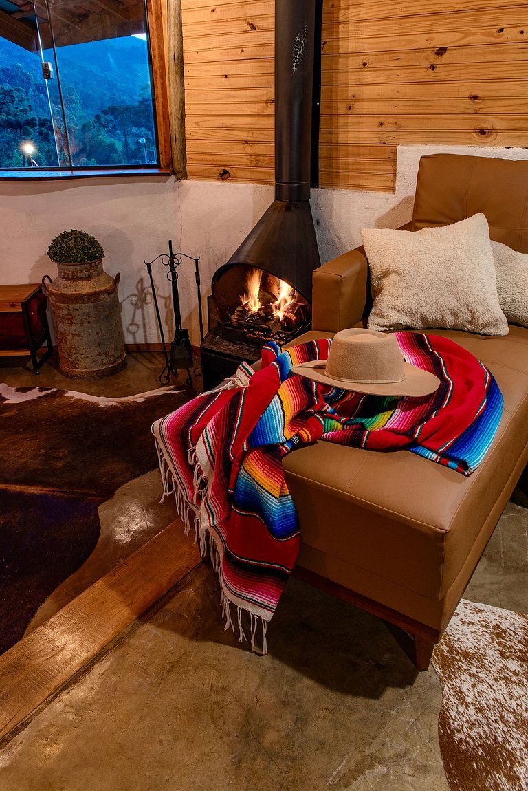 Cabana Lobo Guará - com banheira de hidromassagem