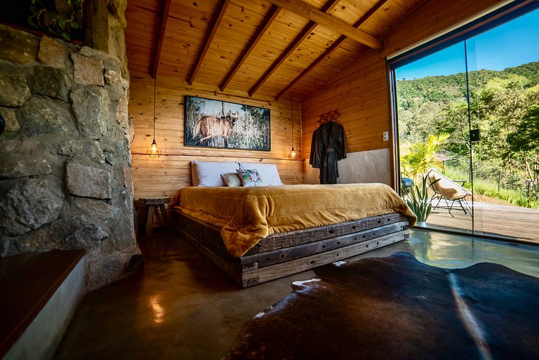 Cabana Lobo Guará - com banheira de hidromassagem