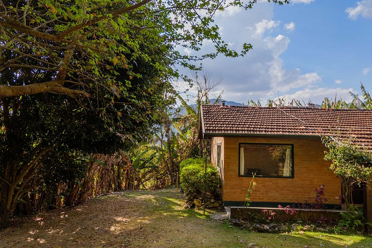 Cabana Catuaí - banheira hidromassagem e piscina