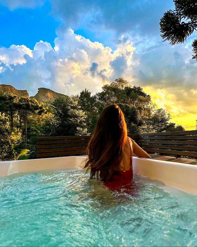 Chalé São Bernardo - com banheira de hidromassagem