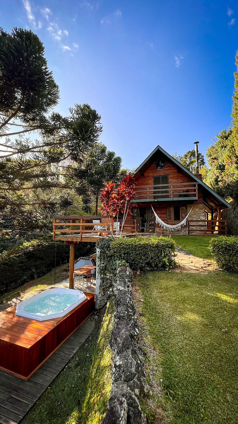 Chalé São Bernardo - com banheira de hidromassagem