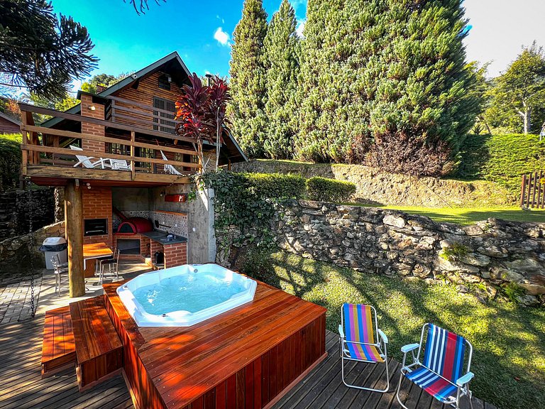 Chalé São Bernardo - com banheira de hidromassagem